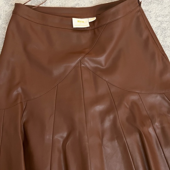 Mauve Mariska Faux Leather Midi Skirt (Anthropologie), Size 10P - Picture 4 of 4